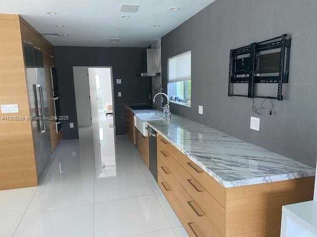 1000 N Shore Dr #0 - Photo 5 of 18