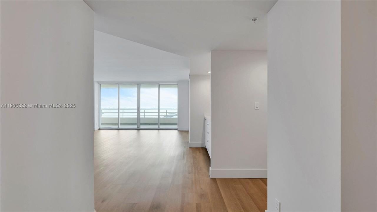 555 Northeast 34th Street #701 - Photo 3 of 44