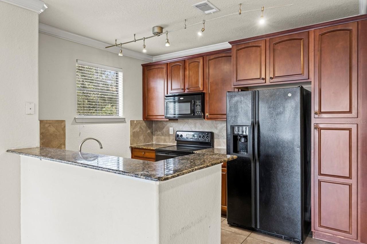 903 Charo Pkwy #823 - Photo 3 of 27