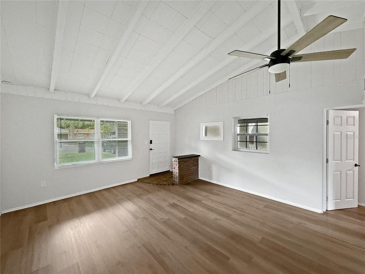 3511 Backspin Ln - Photo 4 of 15