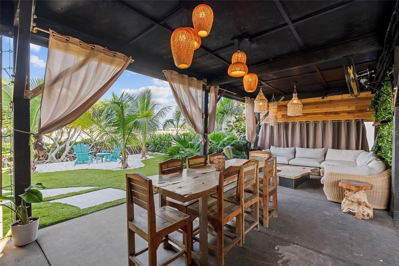 12016 Lagoon Ln - Photo 3 of 39