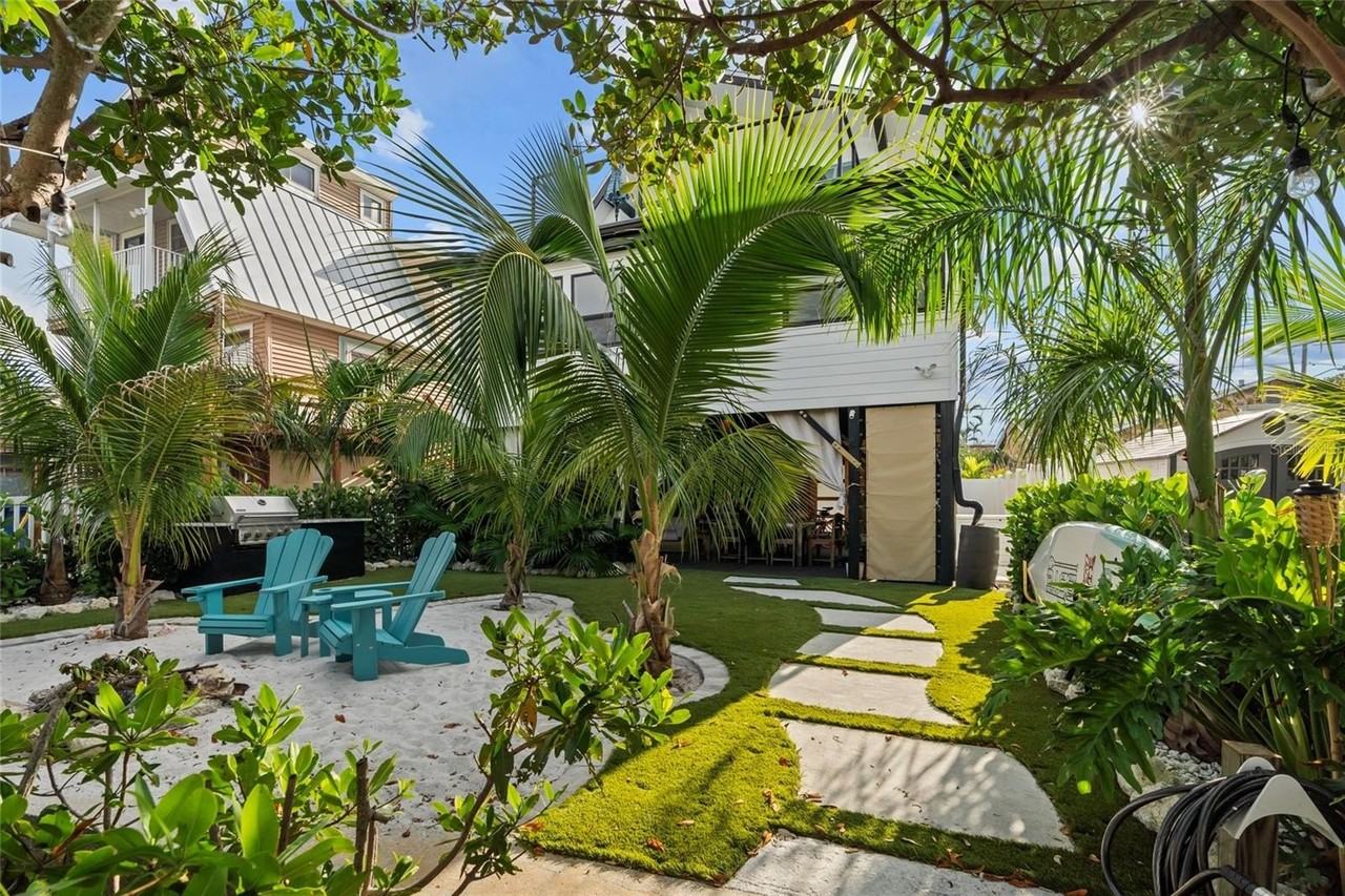 12016 Lagoon Ln - Photo 7 of 39