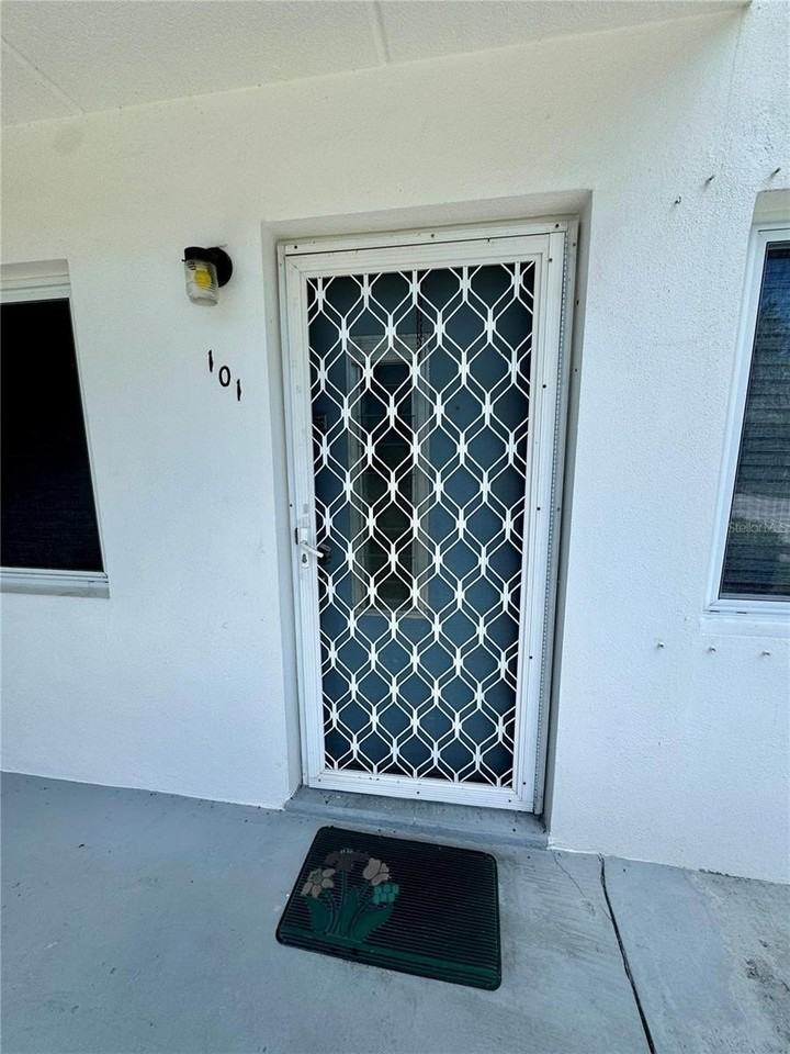 11201 80th Ave #101 - Photo 3 of 31