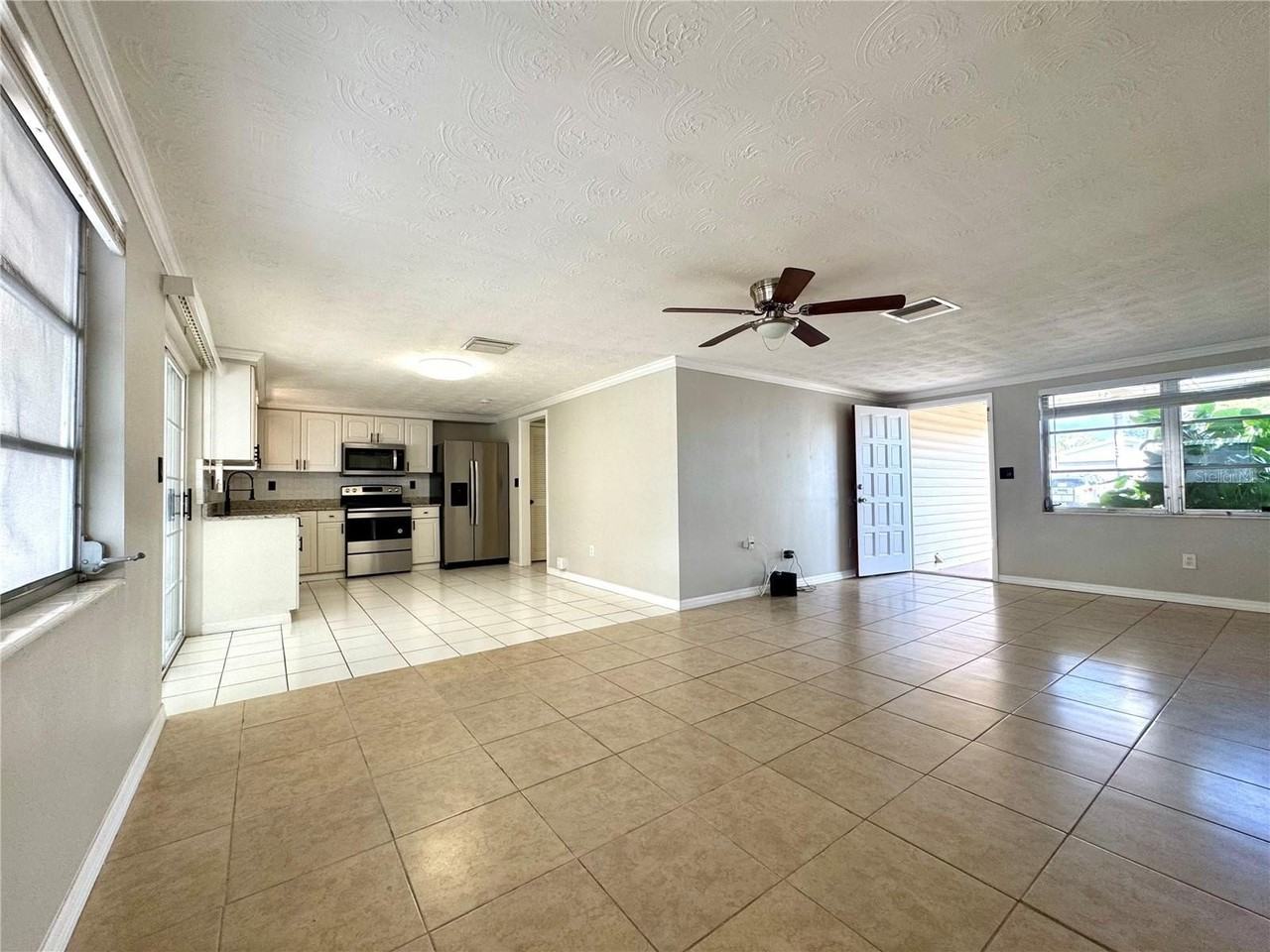 3524 Chauncy Rd - Photo 7 of 20