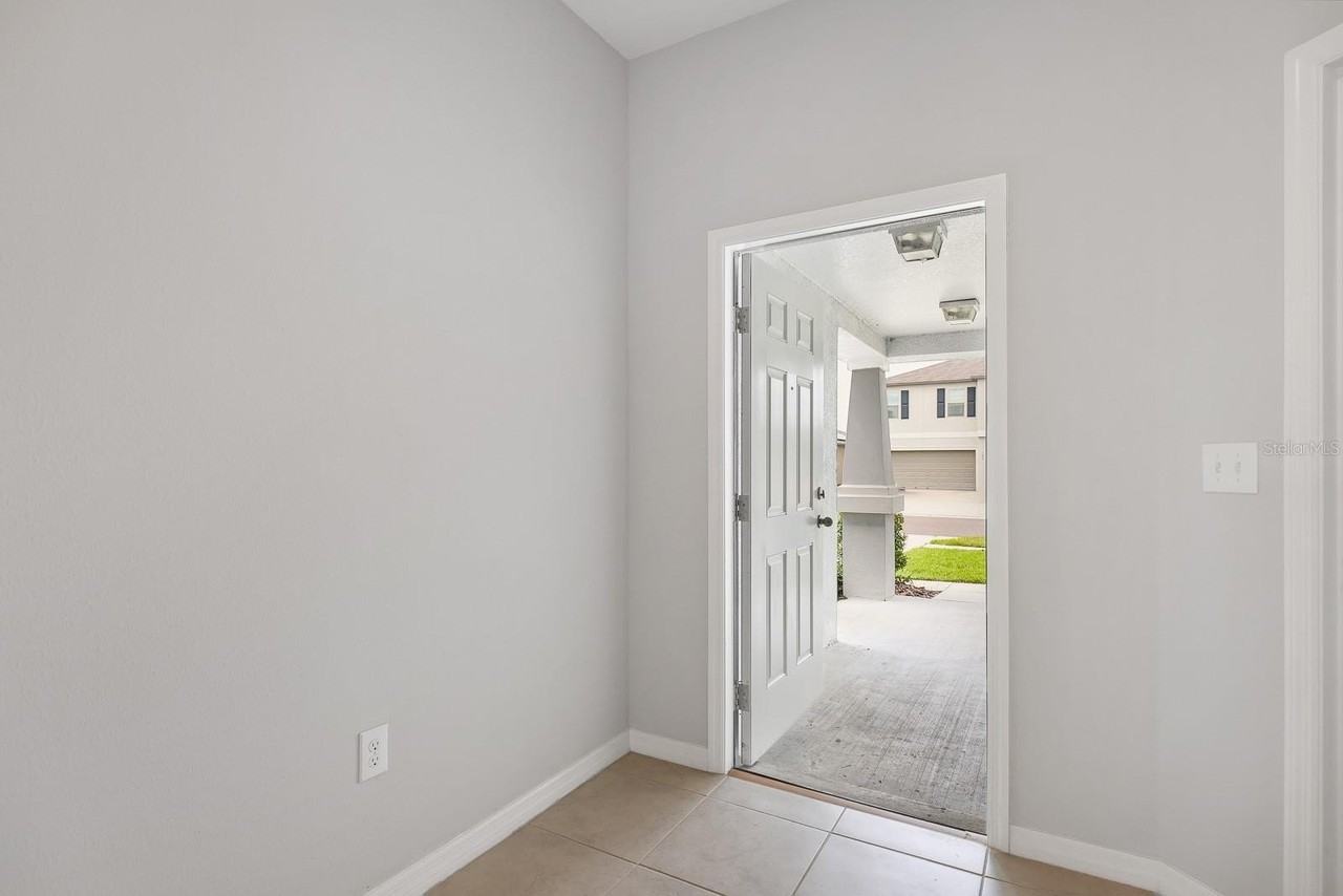 190 Rain Berry Avenue - Photo 5 of 47