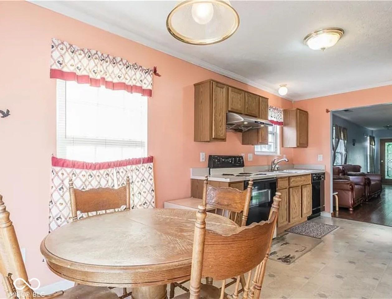 113 Gazebo Dr - Photo 7 of 20