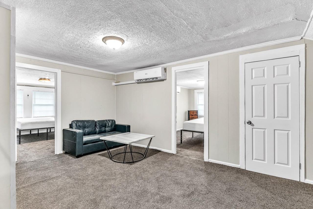 Carroll Ave - Photo 3 of 6