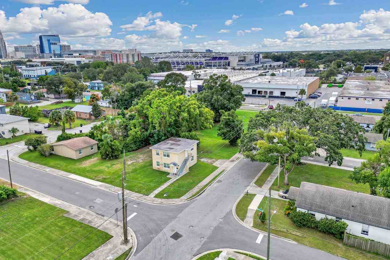 N Lee Ave - Photo 3 of 8