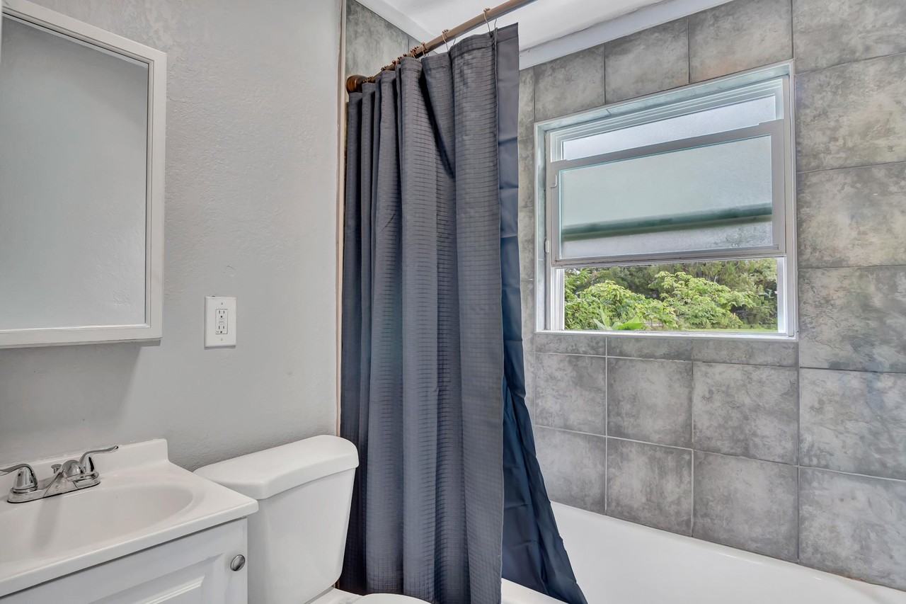 N Lee Ave - Photo 6 of 8