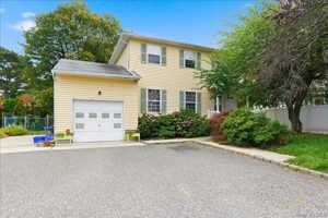 featured image of 10 Park Manor Ct #10B