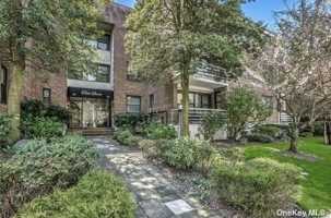 featured image of 14 Stoner Ave ## 16