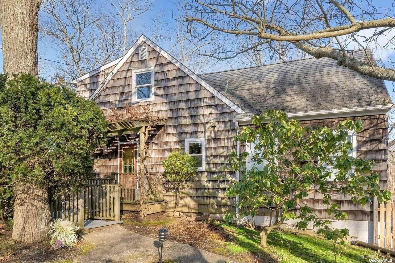 795 Monsell Lane - Photo 3 of 27