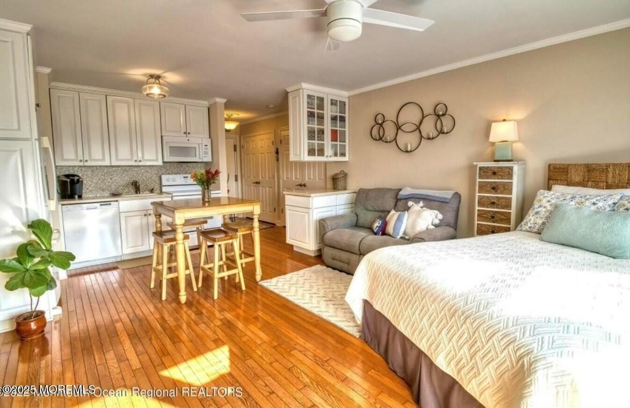 5 Ocean Ave Apt 5b #5B - Photo 7 of 13