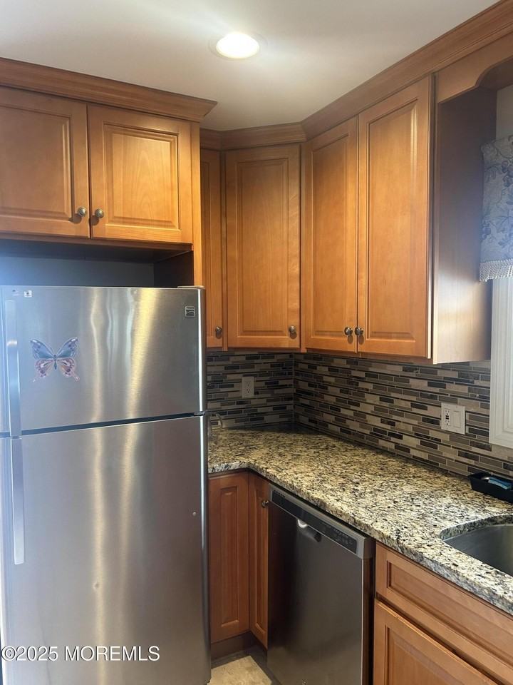 77 Castle Harbor Dr - Photo 4 of 13