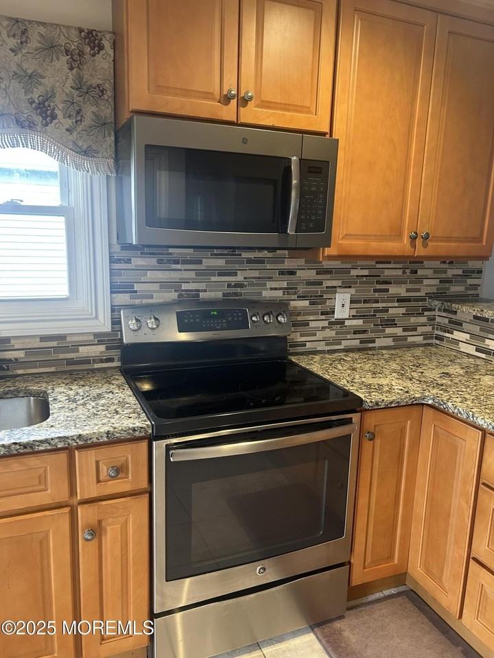 77 Castle Harbor Dr - Photo 5 of 13