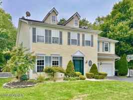 featured image of 3 Mountain Laurel Rd