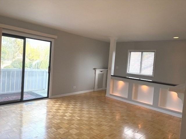 2S717 Winchester Cir E #4 - Photo 3 of 14