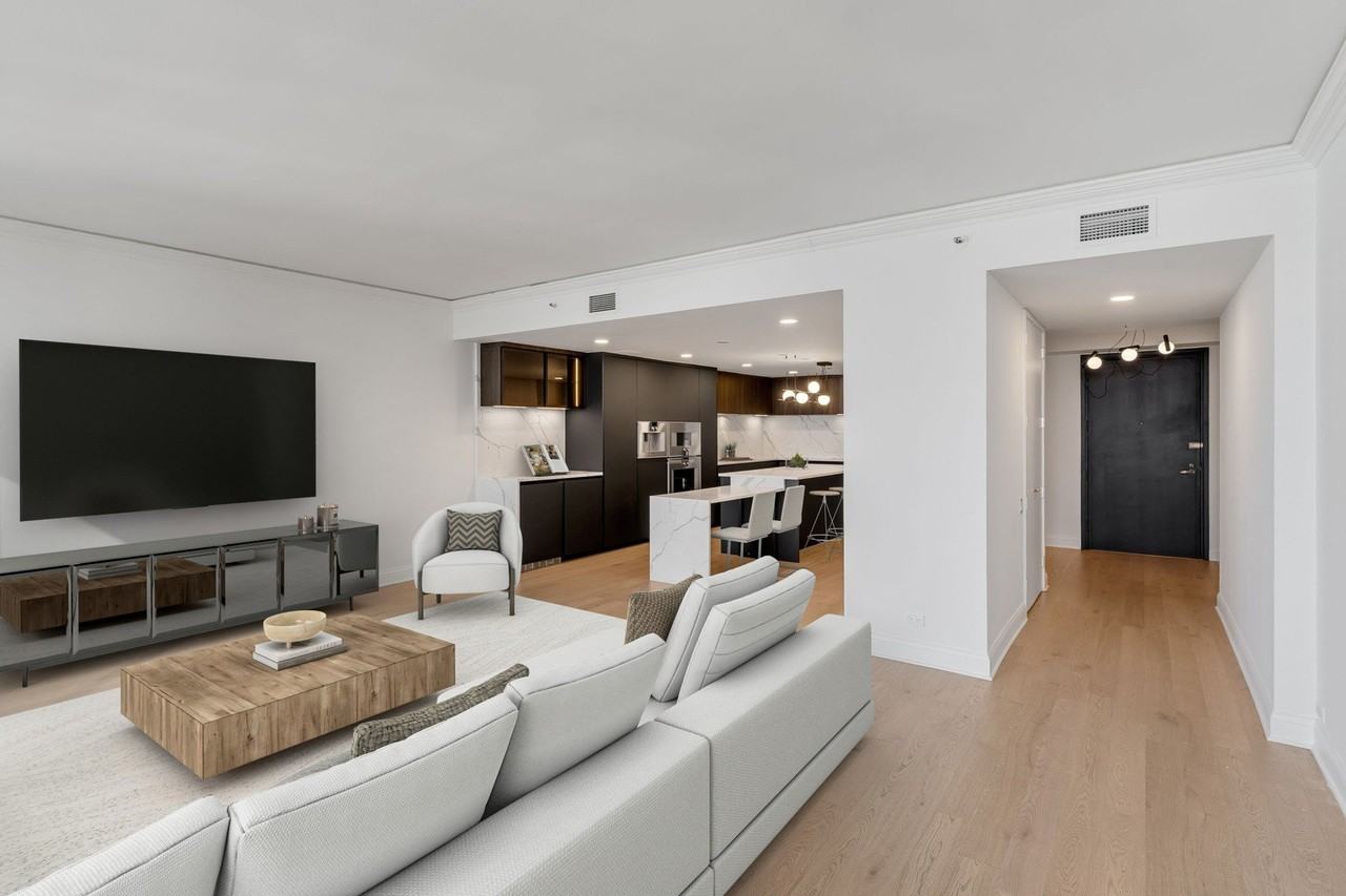 180 E Pearson St #3502 - Photo 4 of 33