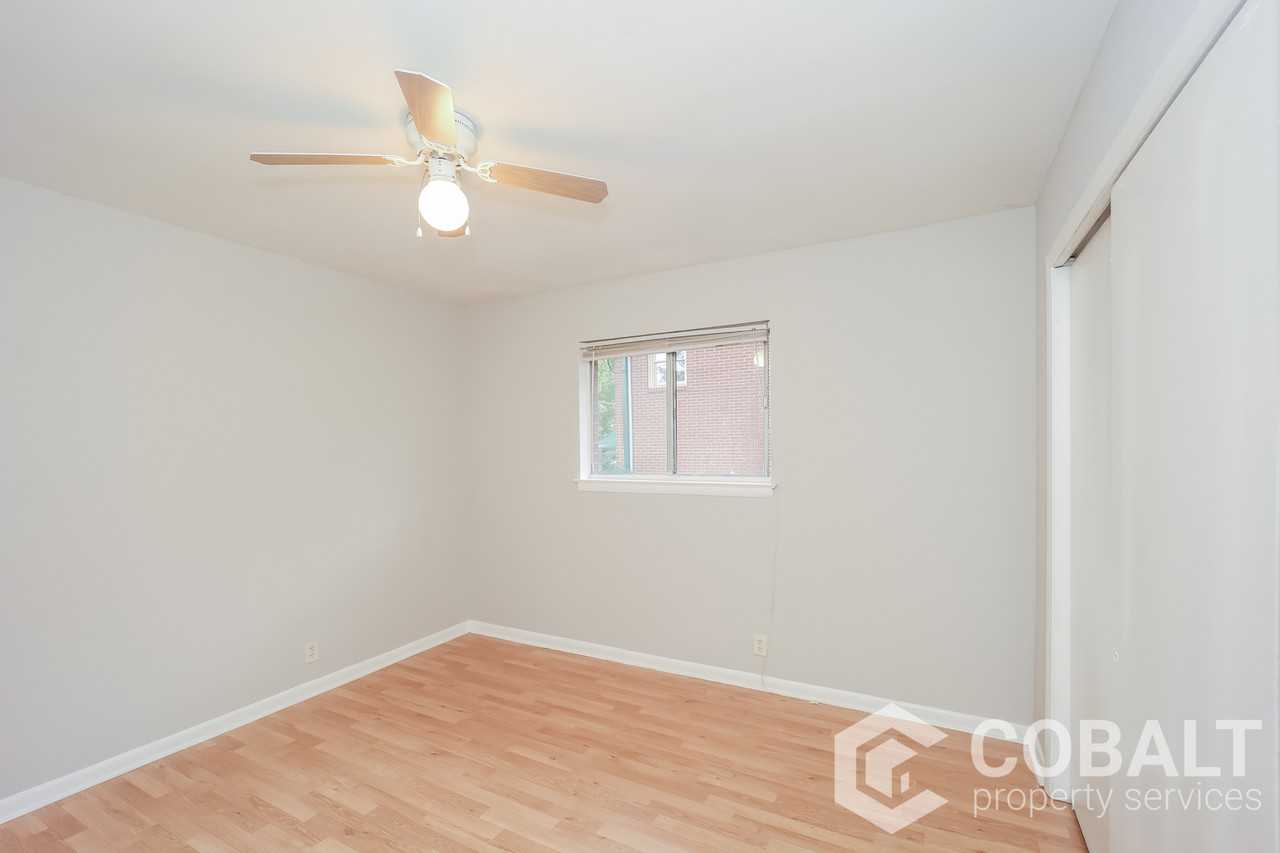 905 Greenwood Ave Ne #03 - Photo 5 of 16