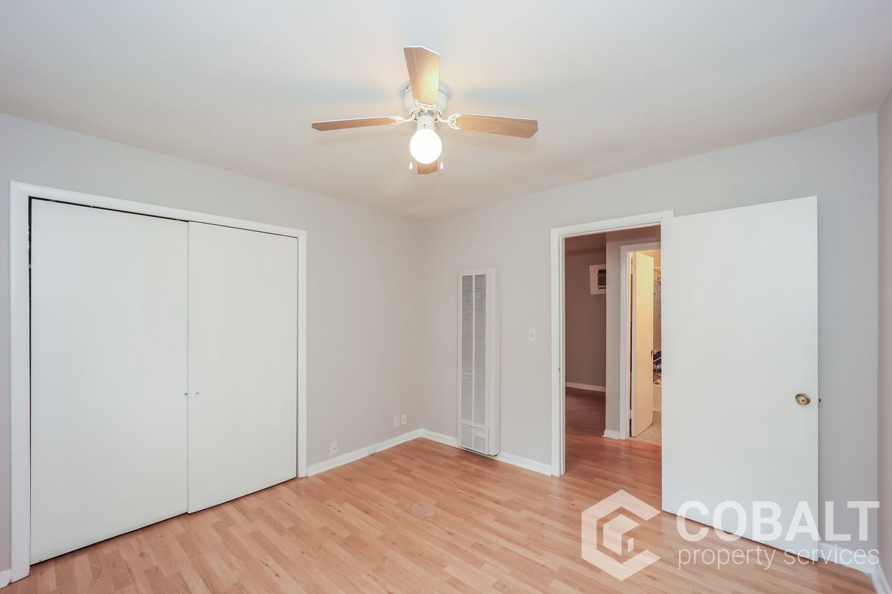 905 Greenwood Ave Ne #03 - Photo 7 of 16