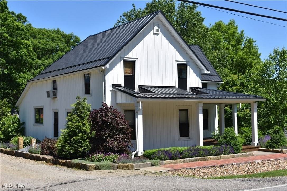 6287 Riverview Rd - Photo 2 of 37