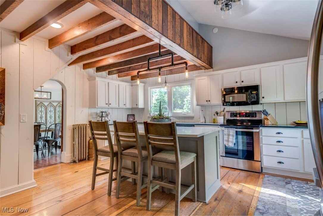 6287 Riverview Rd - Photo 4 of 37