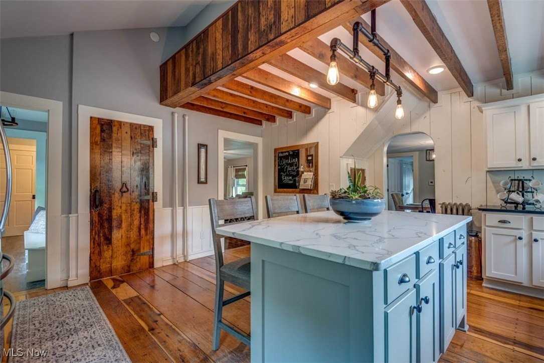 6287 Riverview Rd - Photo 5 of 37