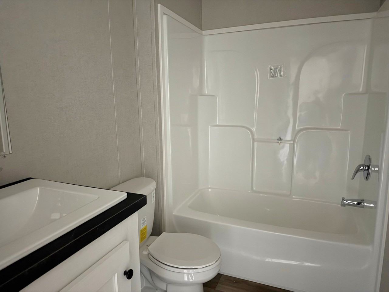 563 Travis Way - Photo 3 of 8