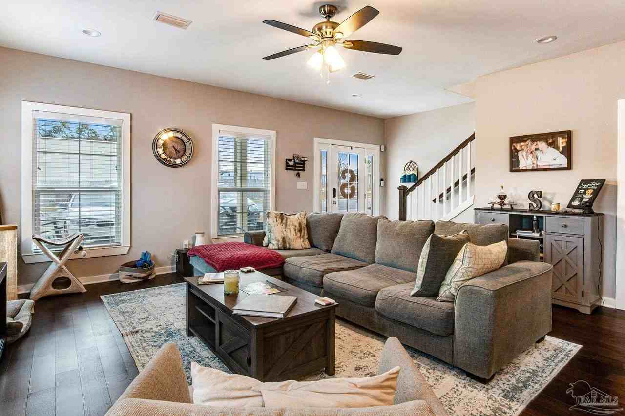 724 South N Street - Photo 3 of 23