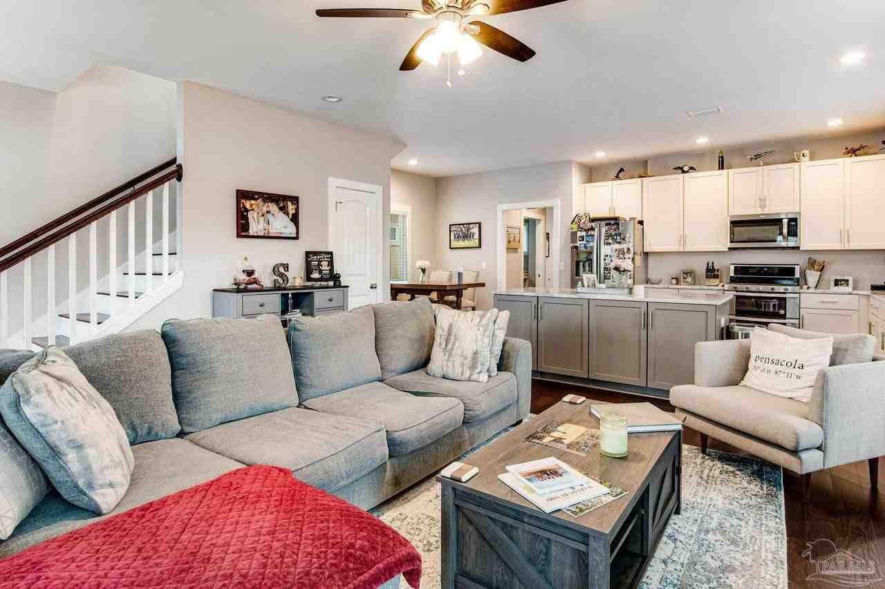 724 South N Street - Photo 4 of 23