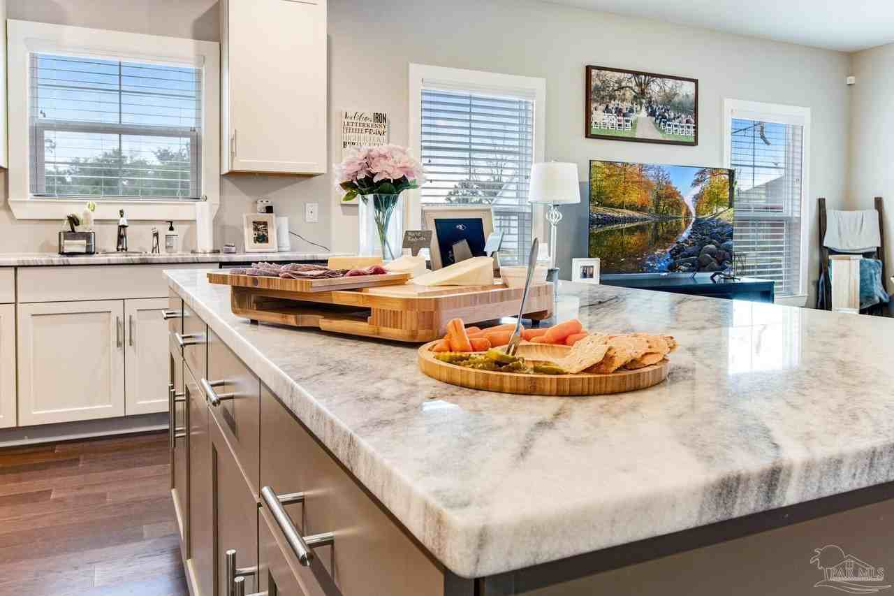 724 South N Street - Photo 7 of 23