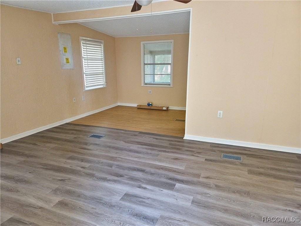 6315 N Shorewood Dr - Photo 6 of 21