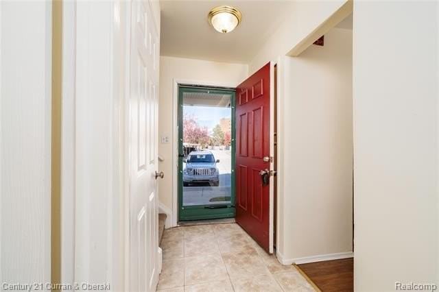 44543 Savery Dr - Photo 3 of 28