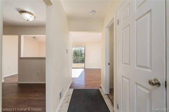 44543 Savery Dr - Photo 4 of 28