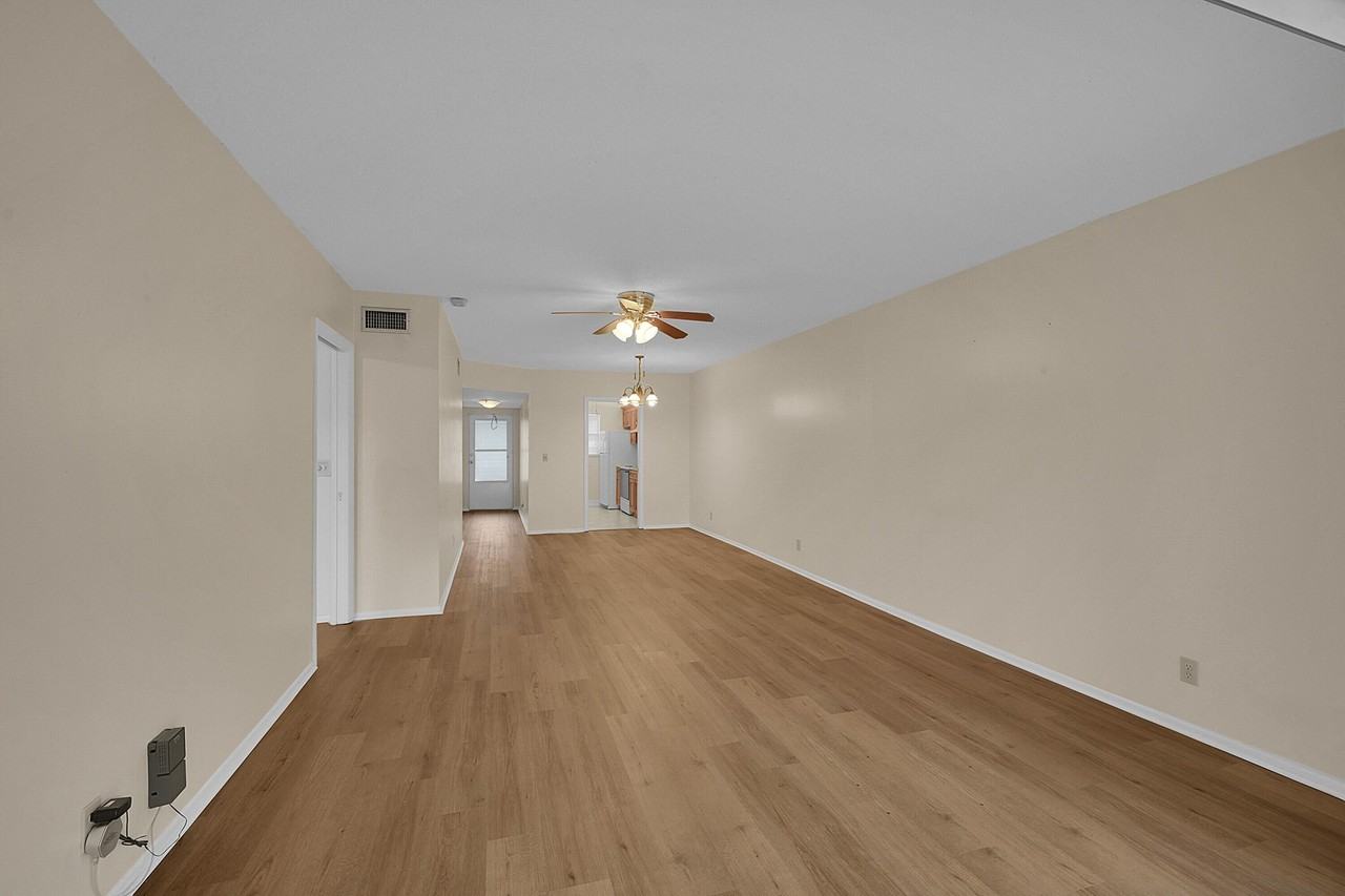 2340 Sw 22nd Ave #306 - Photo 6 of 33