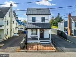 featured image of 608 Main St