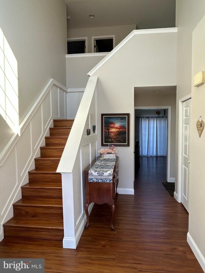 22 Summerlyn Dr - Photo 3 of 44