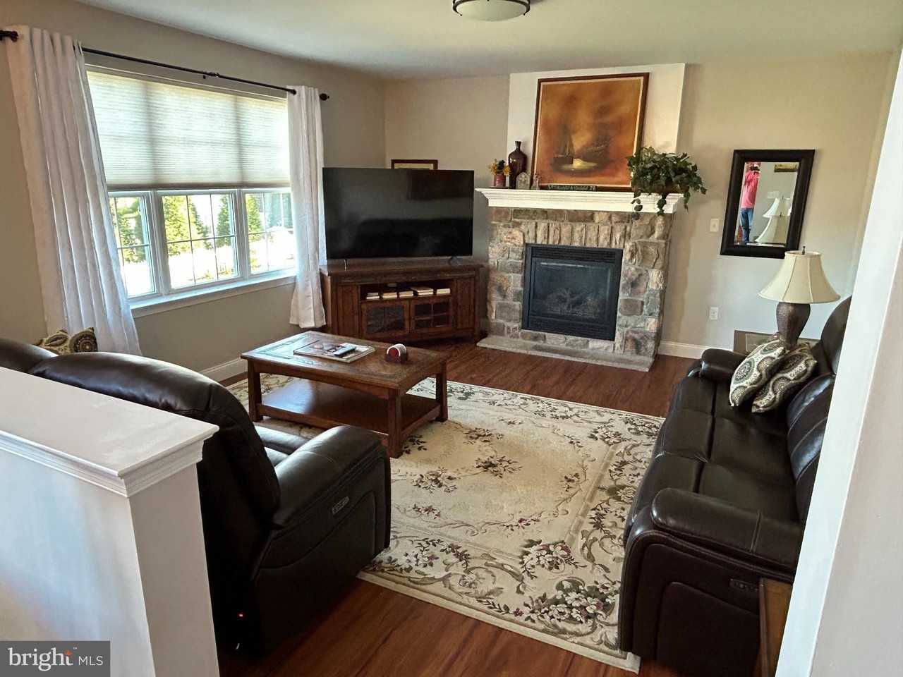 22 Summerlyn Dr - Photo 7 of 44