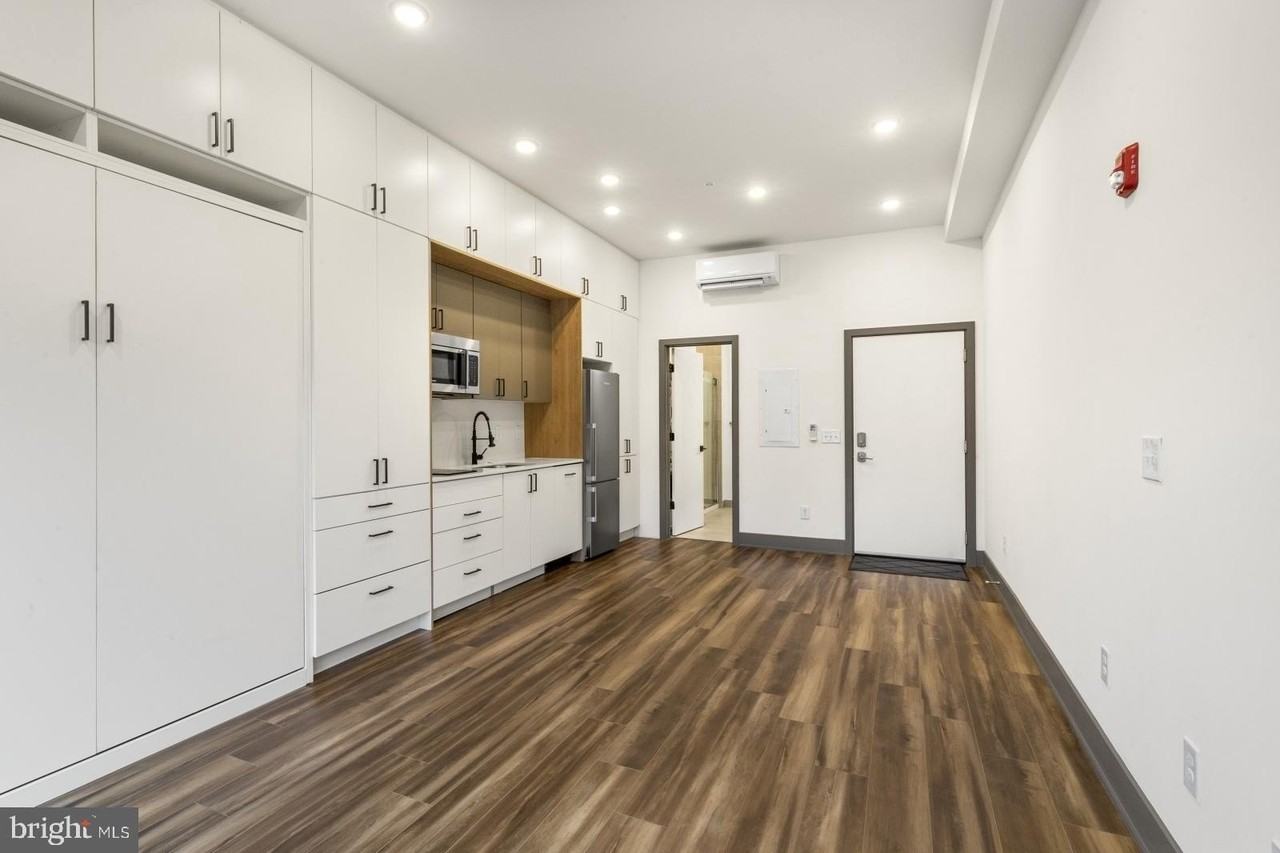 1935 E Hazzard St Unit 201 #201 - Photo 5 of 20