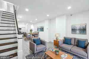 featured image of 5540 Harmer St