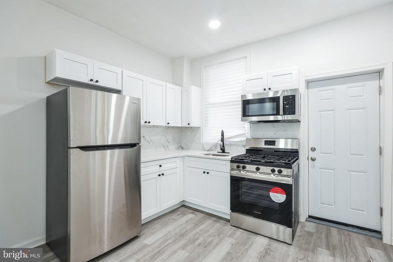 5540 Harmer Street - Photo 5 of 19