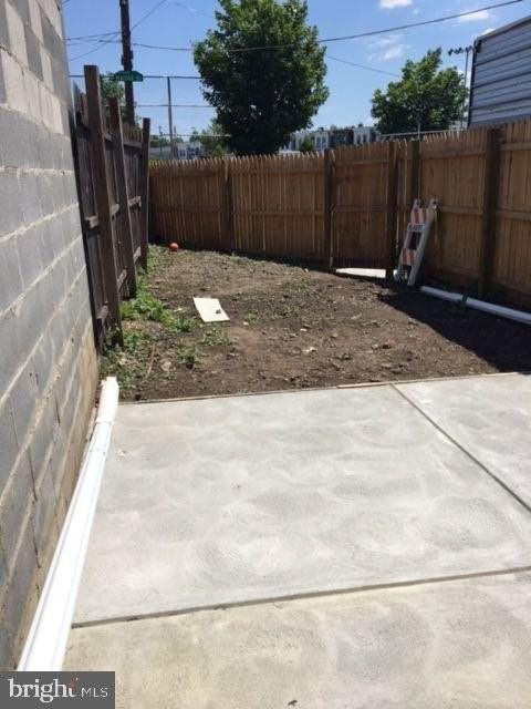 2445 E Huntingdon St - Photo 7 of 21