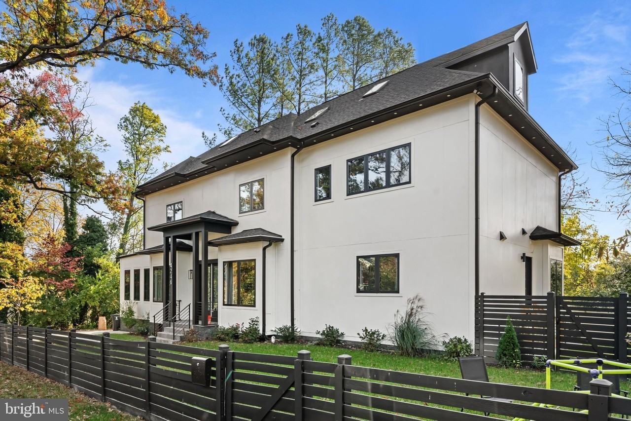 4246 15th St N - Photo 4 of 50