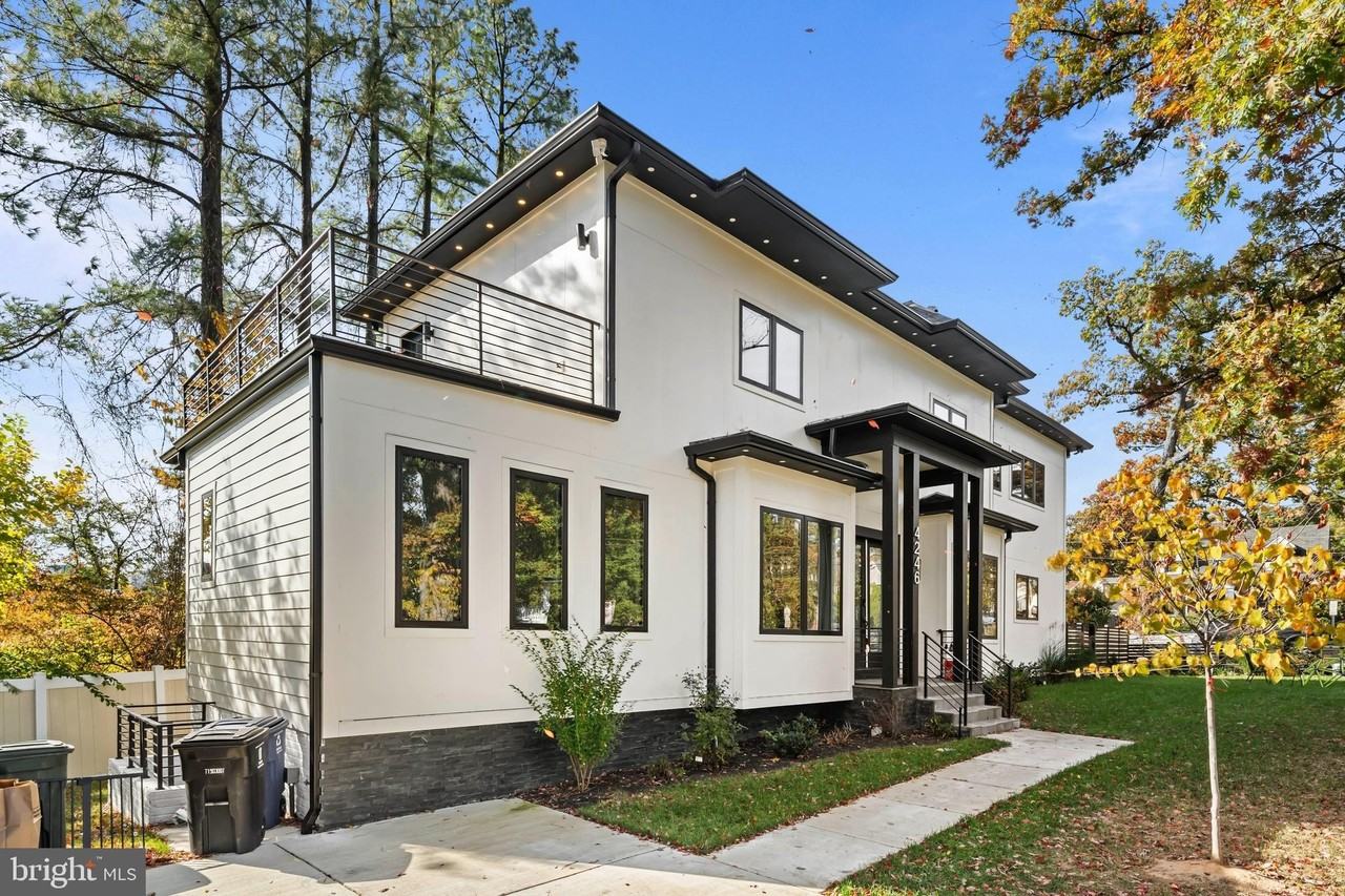 4246 15th St N - Photo 6 of 50