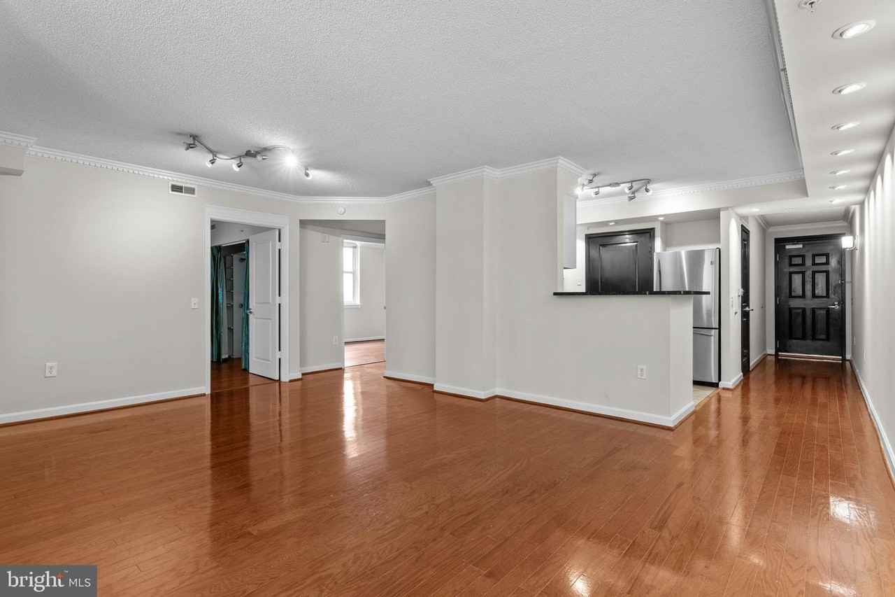 880 North Pollard Street #224 - Photo 7 of 39