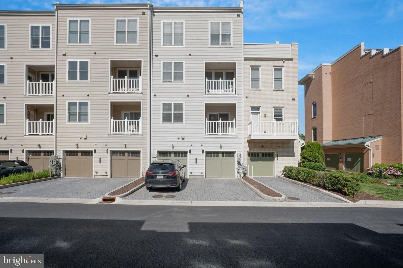 2215 Richmond Hwy Unit 101 #101 - Photo 7 of 32