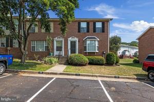 featured image of 214 Waterford Ln