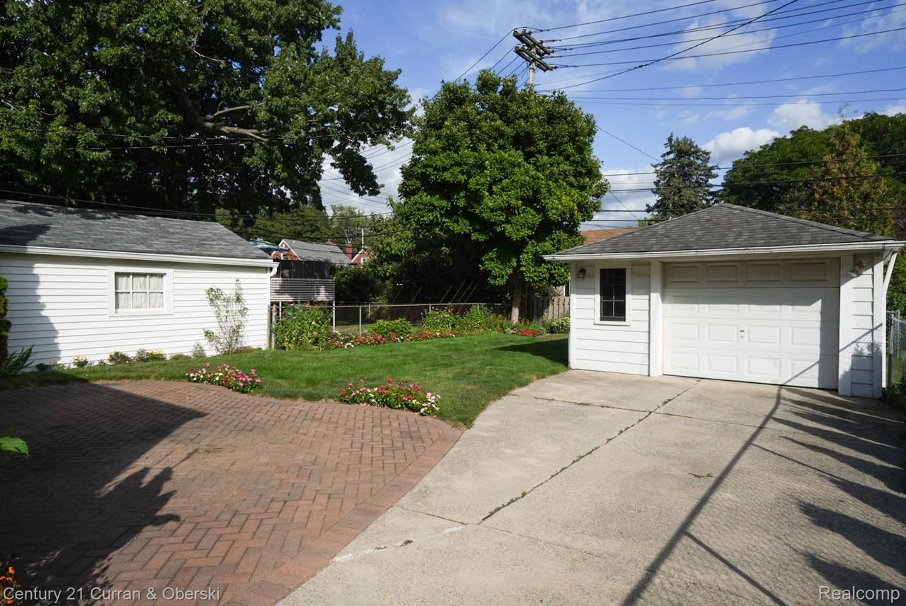 1845 Edgewood St - Photo 3 of 39