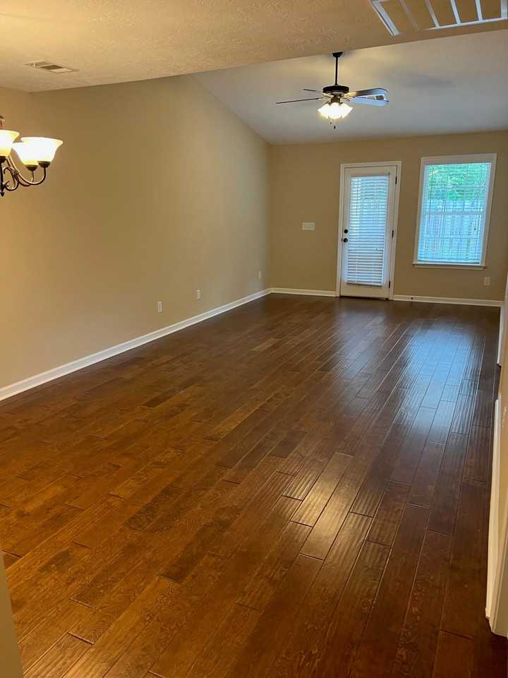 111 Satomi Way - Photo 5 of 13