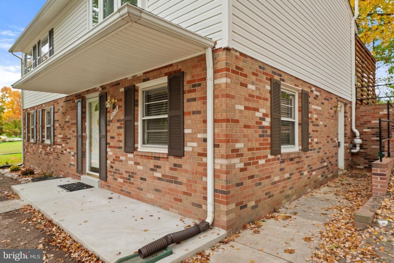 13719 Mcgill Drive - Photo 6 of 50